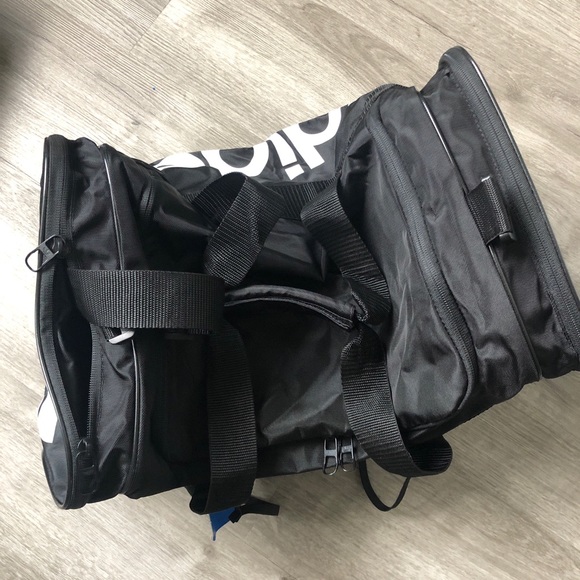 NFS    
Adidas Originals Santiago Duffel Bag - Picture 10 of 13